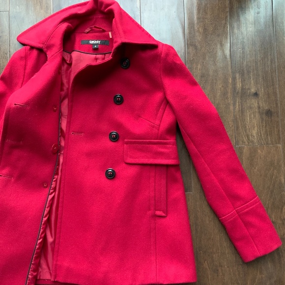 DKNY Peacoat in Red with Black Buttons. Size 4. - Picture 4 of 9